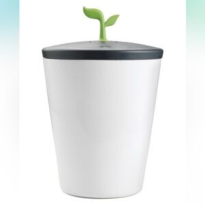 Chef'n EcoCrock *Like New* Counter Compost Bin Black White & Green 3.3 Liter